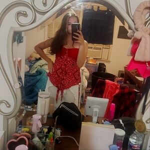 Meet your Posher, Julia